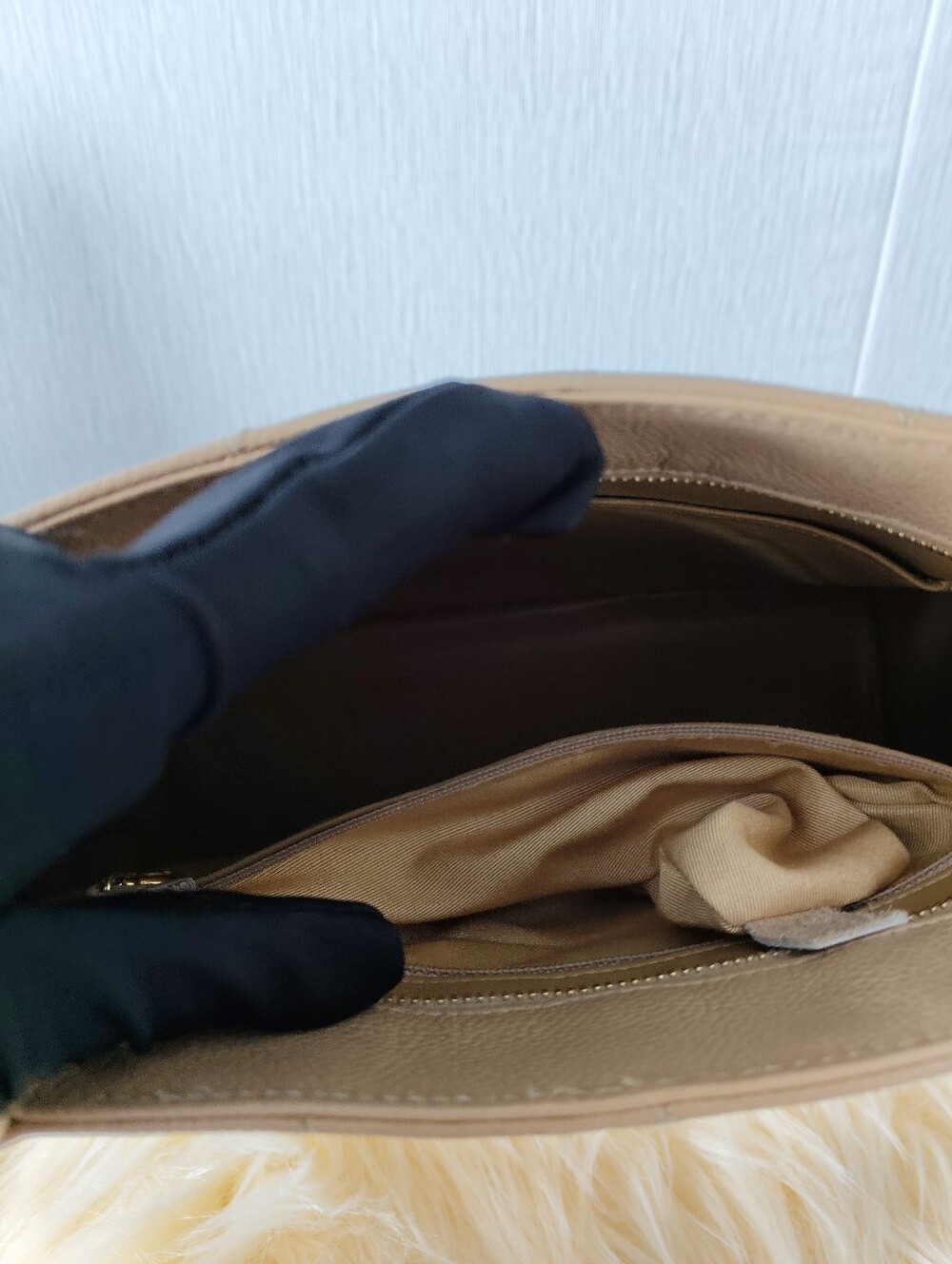 CHANEL Beige Quilted Leather Tote with CC Emblem - Picture 11 of 13
